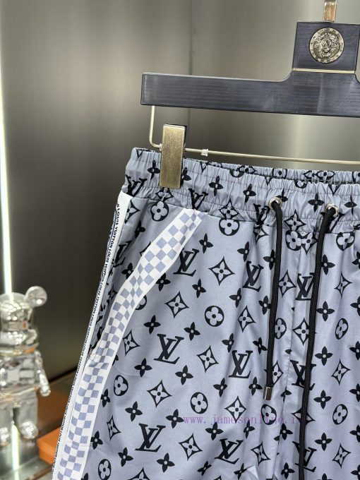 LV 2024 Spring And Summer New Beach Pants Official Shorts Website Synchronized With The Origina 4ah571zm - Image 6