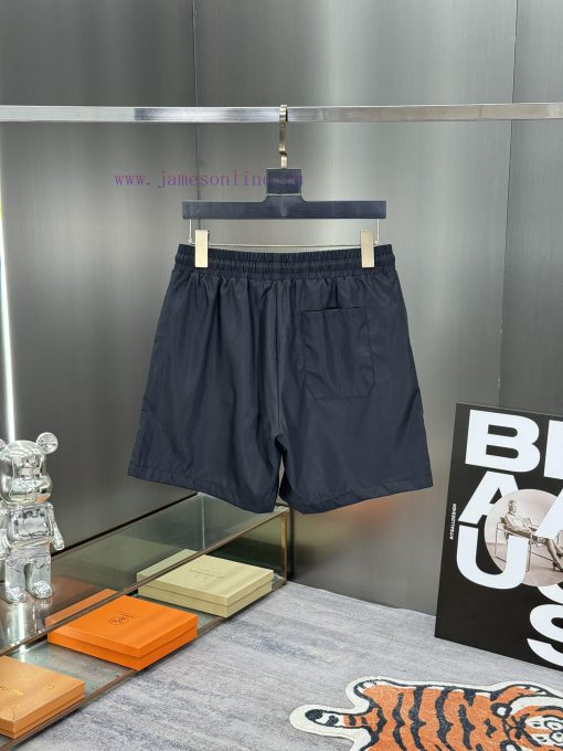 Givenchy's 2024 Spring And Summer New Beach Pants With A 1-1 Replica Of The Original Shorts On i9d9f8zq - Image 3