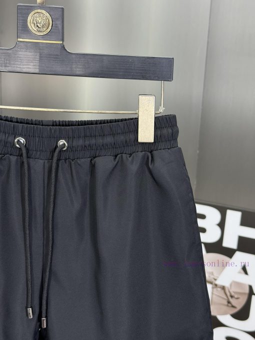 Givenchy's 2024 Spring And Summer New Beach Pants With A 1-1 Replica Of The Original Shorts On i9d9f8zq - Image 5