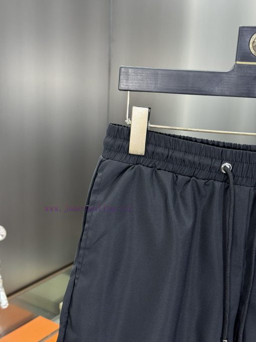 Givenchy's 2024 Spring And Summer New Beach Pants With A 1-1 Replica Of The Original Shorts On i9d9f8zq - Image 6