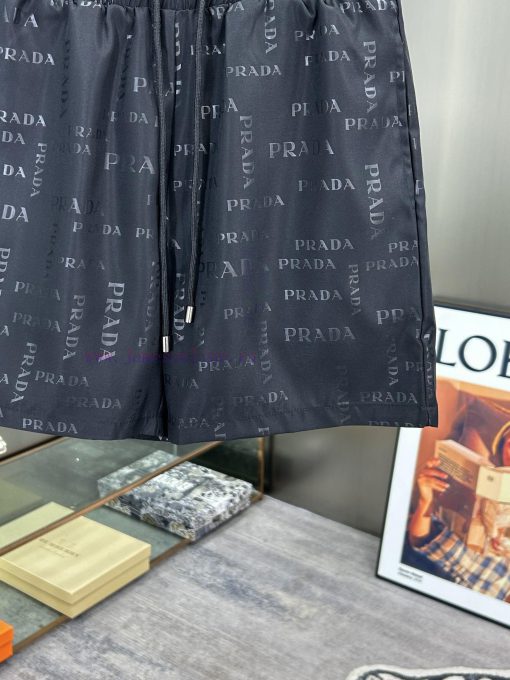 Prada 2025 Spring And Summer New Embossed Beach Pants 4-point Shorts Official Website Synchroni n98h9ucb - Image 7