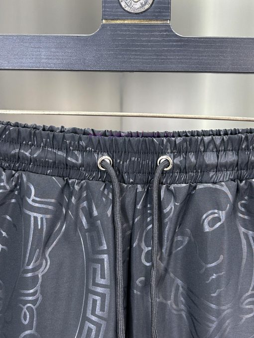 Versace 2025 Spring/Summer New Beach Pants Quarter Shorts Official Website Synchronized With Or tco9duwg - Image 6