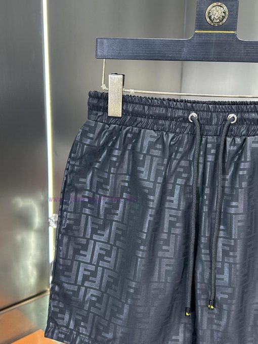 FENDI 2025 Spring And Summer New Beach Pants 4-point Shorts Official Website Synchronized With 2rxtsez8 - Image 5