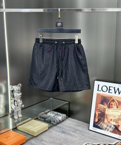 Burberry's New Beach Shorts For Spring And Summer 2025 With A 1-1 Replica Of The Original Versi tqi58vuk