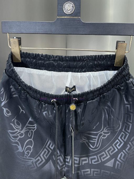Versace 2025 Spring/Summer New Beach Pants Quarter Shorts Official Website Synchronized With Or tco9duwg - Image 11