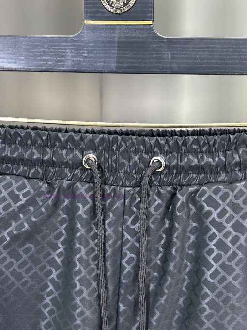 Burberry's New Beach Shorts For Spring And Summer 2025 With A 1-1 Replica Of The Original Versi tqi58vuk - Image 6