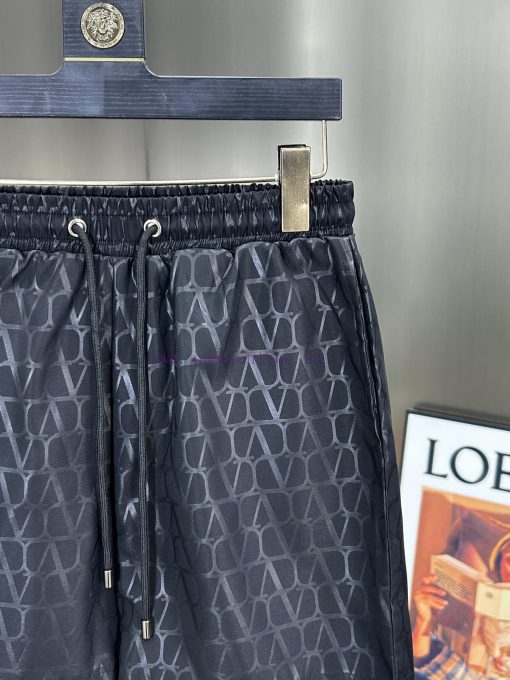 Valentino 2025 Spring And Summer New Beach Pants 4-point Shorts Official Website Synchronized W te7paf2e - Image 4
