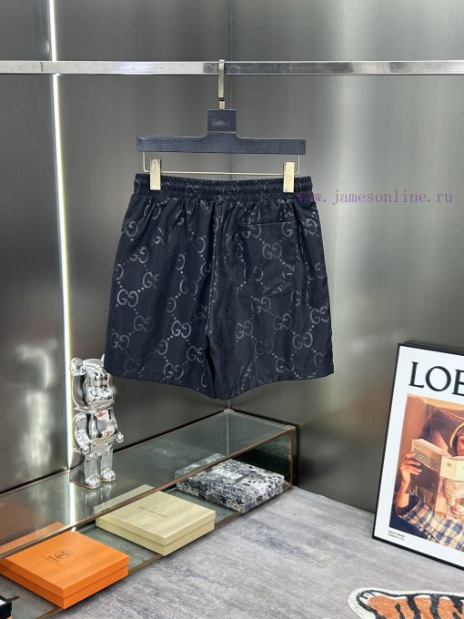 GUCCI 2024 Spring And Summer New Beach Pants 4 ⃣ The Official Website Of Fen Shorts Synchronize hf6crh7m - Image 3