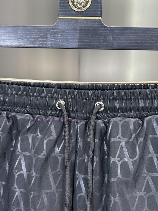 Valentino 2025 Spring And Summer New Beach Pants 4-point Shorts Official Website Synchronized W te7paf2e - Image 6