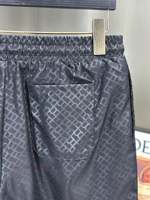 Burberry's New Beach Shorts For Spring And Summer 2025 With A 1-1 Replica Of The Original Versi tqi58vuk - Image 10