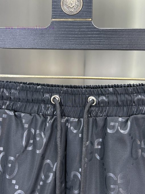 GUCCI 2024 Spring And Summer New Beach Pants 4 ⃣ The Official Website Of Fen Shorts Synchronize hf6crh7m - Image 6