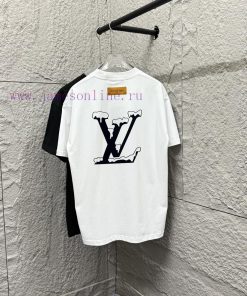 LV Louis Vuitton 2025 Spring/Summer New Collection: Classic Letter Embroidered Chest Big V Lett q6cc4tuq