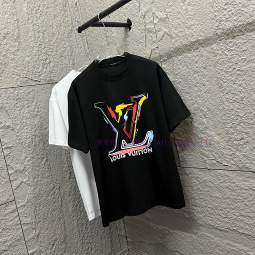 LV Louis Vuitton * 2025 Spring/Summer New Collection Classic Color Large V Letter Printed Short 2vdwx0df - Image 3