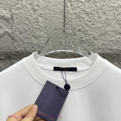 LV Louis Vuitton * 2025 Spring/Summer New Collection Classic Color Large V Letter Printed Short g4ojzkqh - Image 5