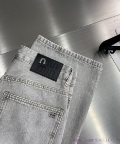 -MIU MIU 2025 New Men's Jeans With Good Elasticity Fabric Released On The Official Website Sync f8mwe20u
