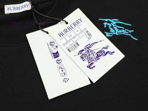 Burberry's New Men's Short Sleeved T-shirt For Spring And Summer 2025 Featuring The Brand's Lat 6af7fvdy - Image 6