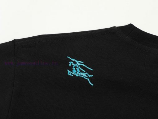 Burberry's New Men's Short Sleeved T-shirt For Spring And Summer 2025 Featuring The Brand's Lat 6af7fvdy - Image 9