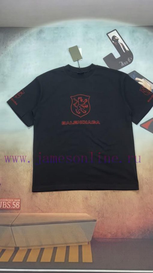 Real Time Video ShootingParisian Maison 𝐁𝐀𝐋𝐄𝐍𝐂𝐈𝐀𝐆𝐀 Lion Club Shield Embroidered Letter Short Sl zz35dexy