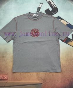 Real Time Video ShootingStone Island 𝐒𝐓𝐎𝐍𝐄𝐈𝐒𝐋𝐀𝐍𝐃 Snake Year Limited Edition Red Compass Emblem f4bfryq3