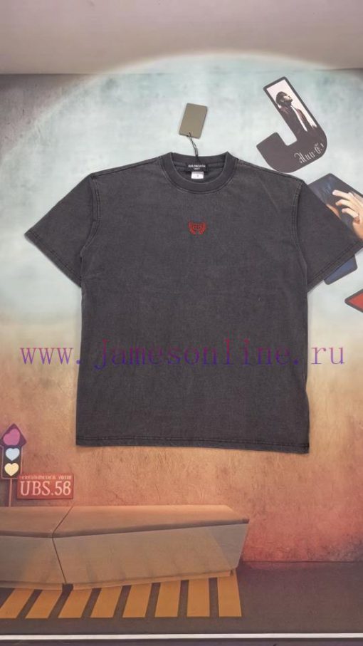 Real Time Video ShootingParisian Family 𝐁𝐀𝐋𝐄𝐍𝐂𝐈𝐀𝐆𝐀 25SS Double B Wheat Sprout Embroidered Short iai9yi8r