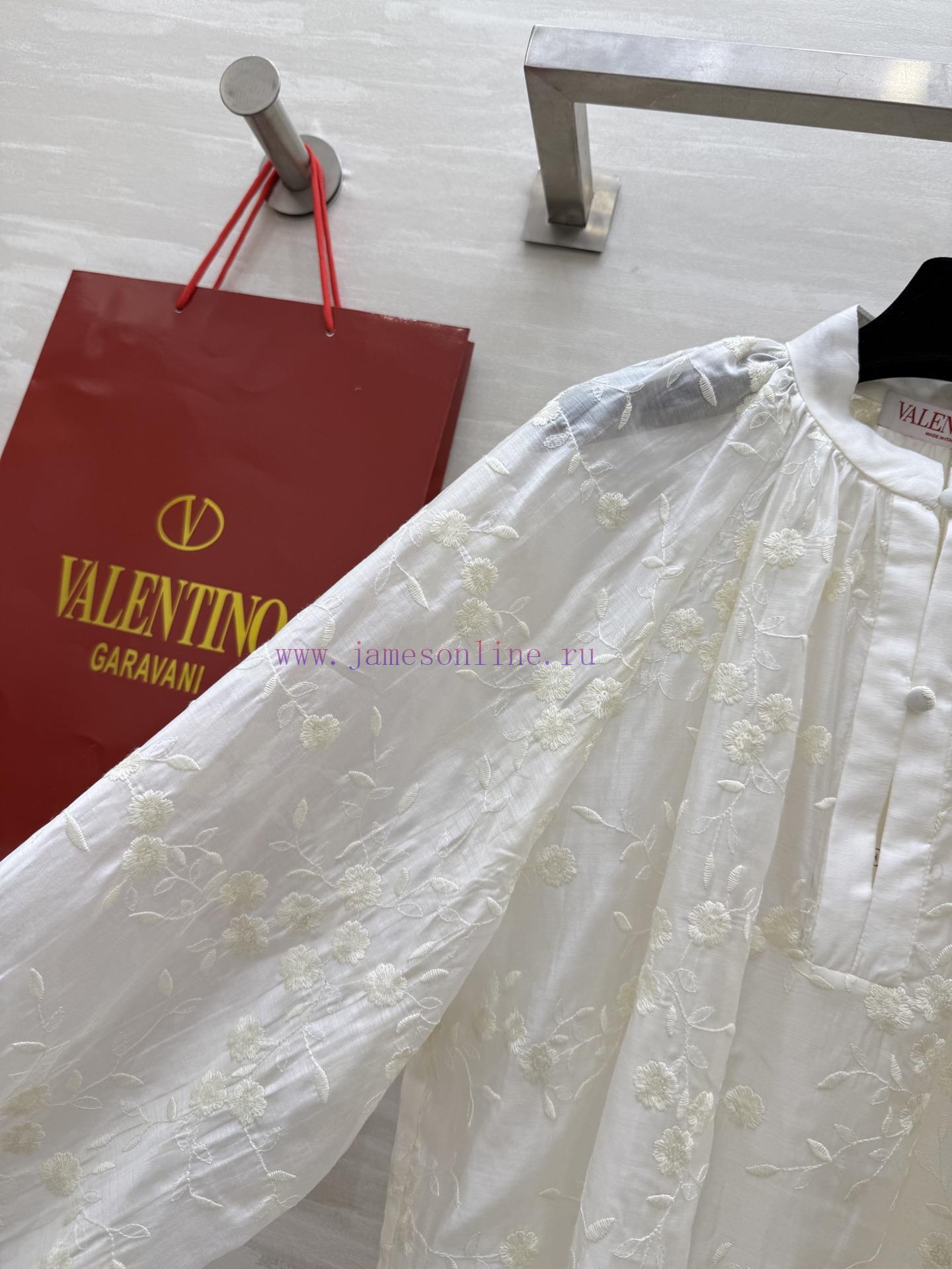Valentin ² ⁵ New Heavy Duty Embroidered Silk Cotton Shirt With French Retro Style Round Neck De a7q55f8i - Image 9