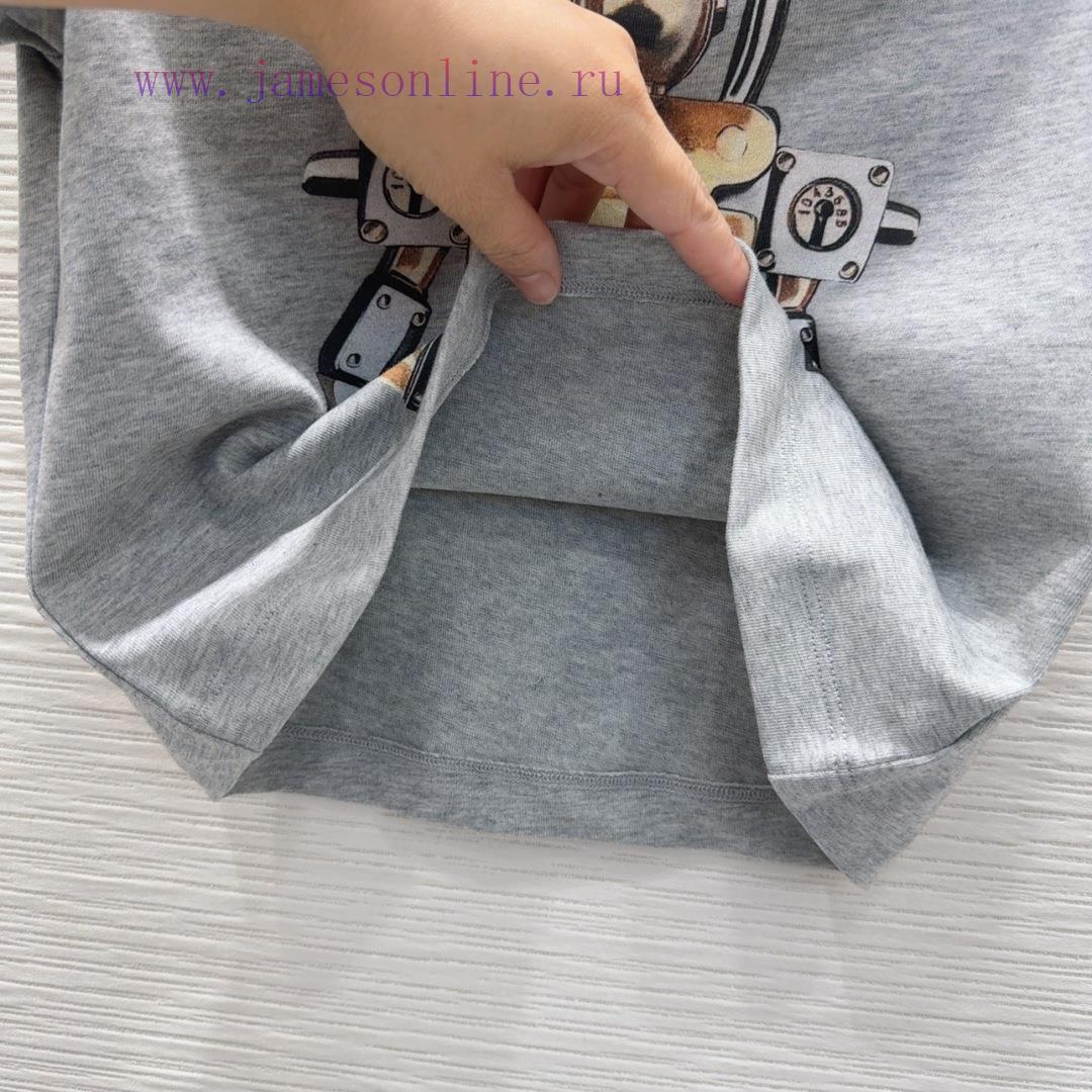 The New Louis Vuitton 2025SS T-shirt Has A Very High Density And A Great Sense Of Craftsmanship 6qhnxe8z - Image 6