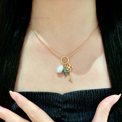 Louis Vuitton's Unique Design (using LV's Classic Graphic Concept) Looks Good 🧚 The Necklace Is 1fku5mak - Image 3