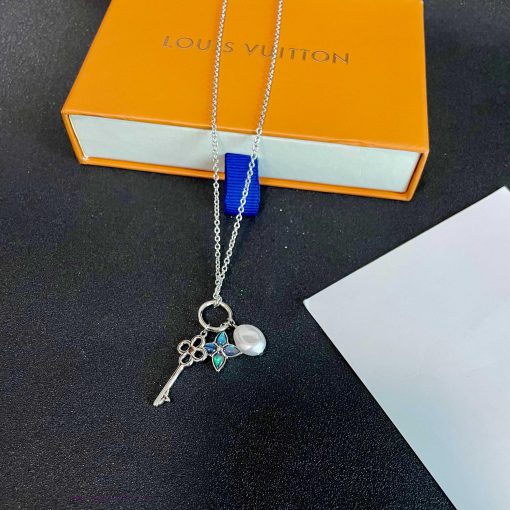 Louis Vuitton's Unique Design (using LV's Classic Graphic Concept) Looks Good 🧚 The Necklace Is vzyovjlc - Image 6
