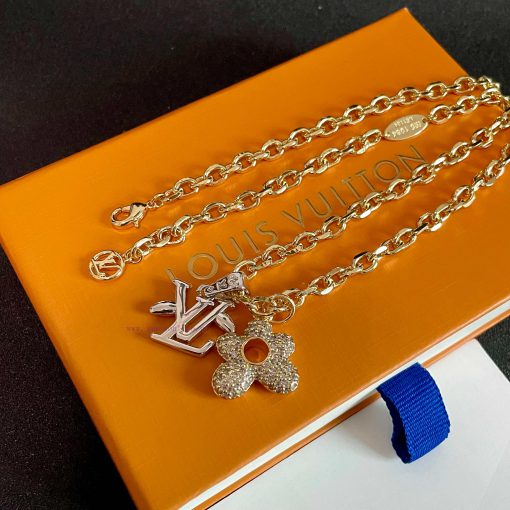 Louis Vuitton's Unique Design (using LV's Classic Graphic Concept) Looks Good 🧚 The Necklace Is vmykh6lh - Image 16