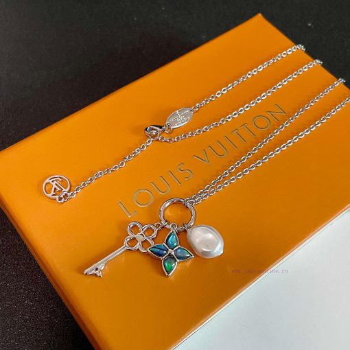 Louis Vuitton's Unique Design (using LV's Classic Graphic Concept) Looks Good 🧚 The Necklace Is vzyovjlc - Image 17
