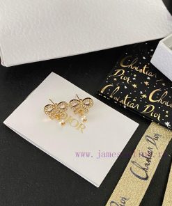 Dior Vintage Earrings Are Now Available In A New Selection With The Original Version Being The 4jeaakpg