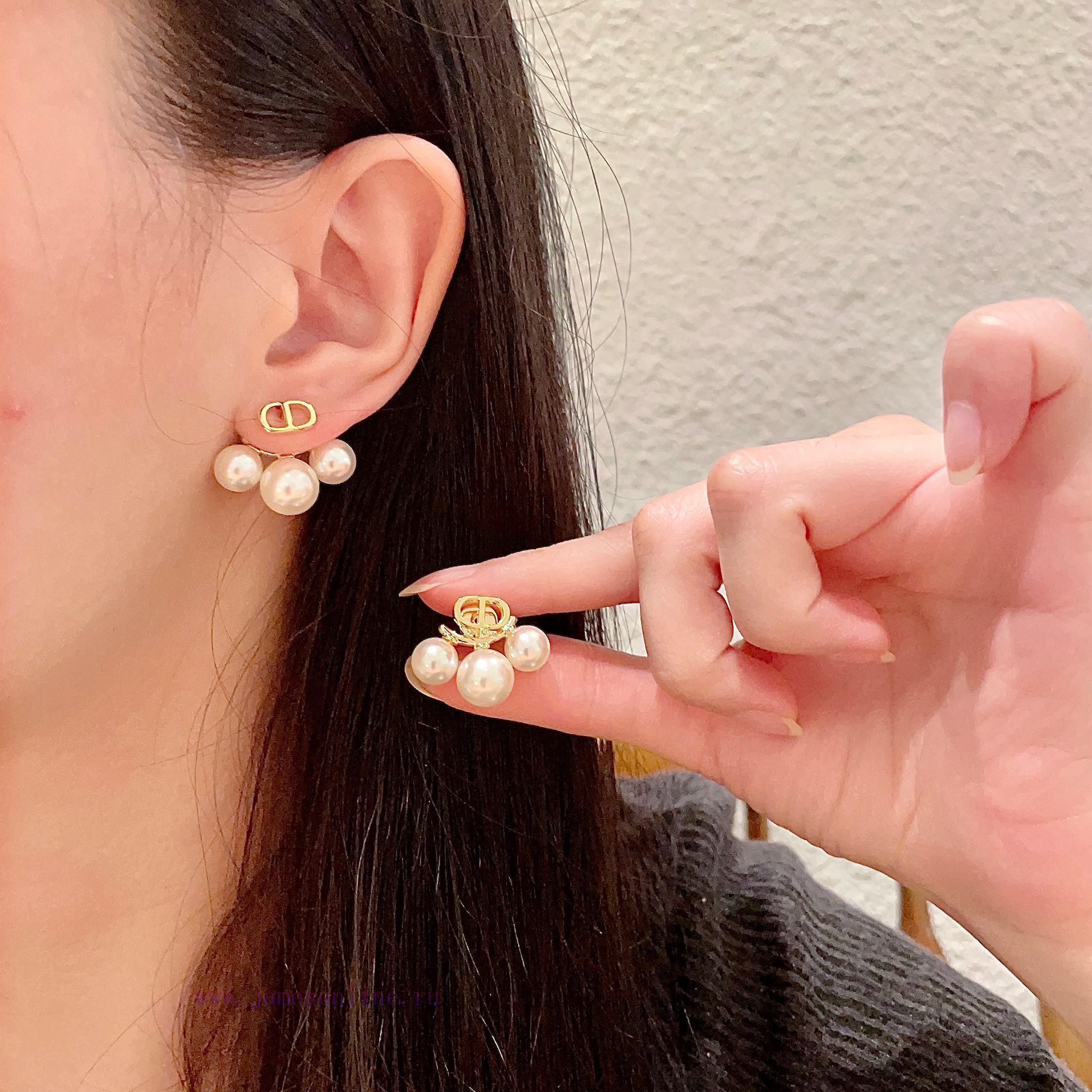 Dior Vintage Earrings Are Now Available In A New Selection With The Original Version Being The 739shbna