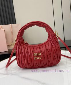 MiuMiu Bags The New MiuWander Handbag Comes With A Complete Set Of Original Packaging. It Features The Icon n3d9qayt