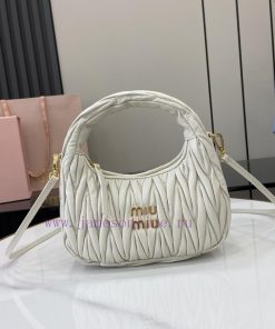 MiuMiu Bags The New MiuWander Handbag Comes With A Complete Set Of Original Packaging. It Features The Icon lx5snbya
