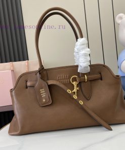 MiuMiu Bags The Inspiration For This New Sheepskin Handbag Comes From The Brand's Collection Items. Its Str 62u3c6ob