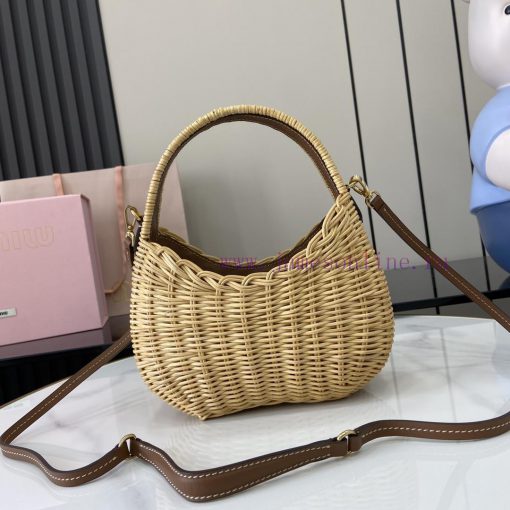 MiuMiu Bags The New MiuWander Handbag Comes With A Complete Set Of Original Packaging. It Features The Icon w2scrmac - Image 4