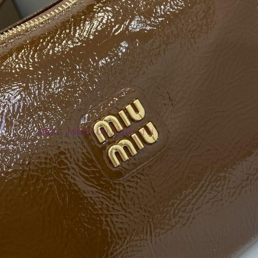 MiuMiu Bags The New Oil Wax Patent Leather Lunch Box Bag Comes With A Unique Ice Cracking Texture The Iconi f4xi4ddt - Image 5