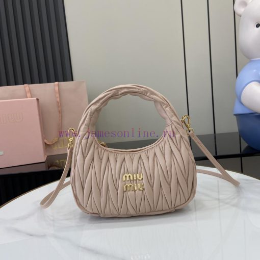 MiuMiu Bags The New MiuWander Handbag Comes With A Complete Set Of Original Packaging. It Features The Icon askls1zm