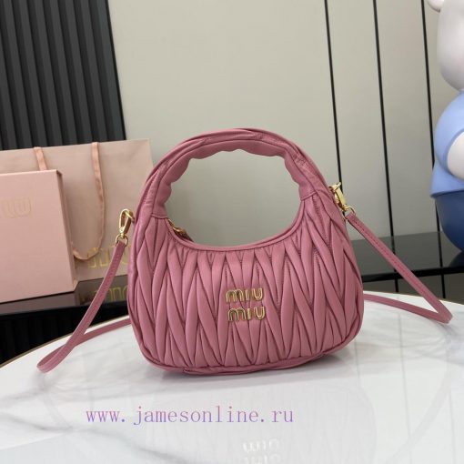 MiuMiu Bags The New MiuWander Handbag Comes With A Complete Set Of Original Packaging. It Features The Icon zbwwqgsh