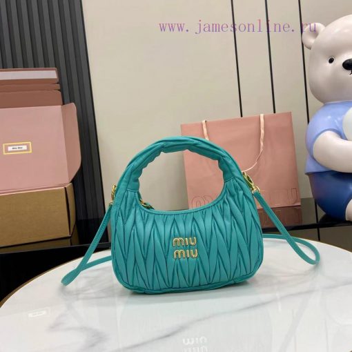 MiuMiu Bags The New MiuWander Handbag Comes With A Complete Set Of Original Packaging. It Features The Icon 4nfhj2ro