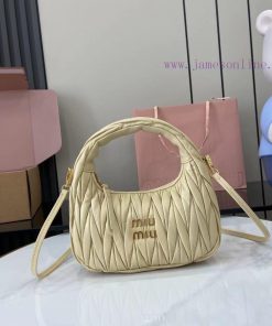 MiuMiu Bags The New MiuWander Handbag Comes With A Complete Set Of Original Packaging. It Features The Icon r40llo23