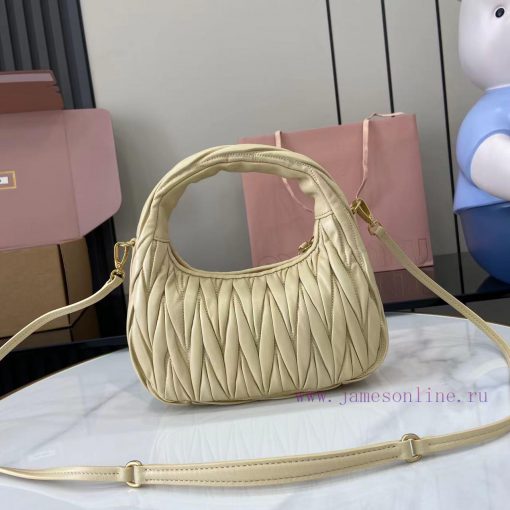 MiuMiu Bags The New MiuWander Handbag Comes With A Complete Set Of Original Packaging. It Features The Icon r40llo23 - Image 4