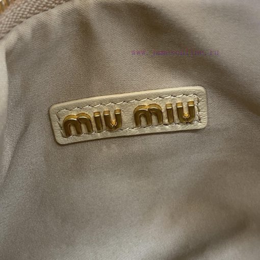 MiuMiu Bags The New MiuWander Handbag Comes With A Complete Set Of Original Packaging. It Features The Icon r40llo23 - Image 10