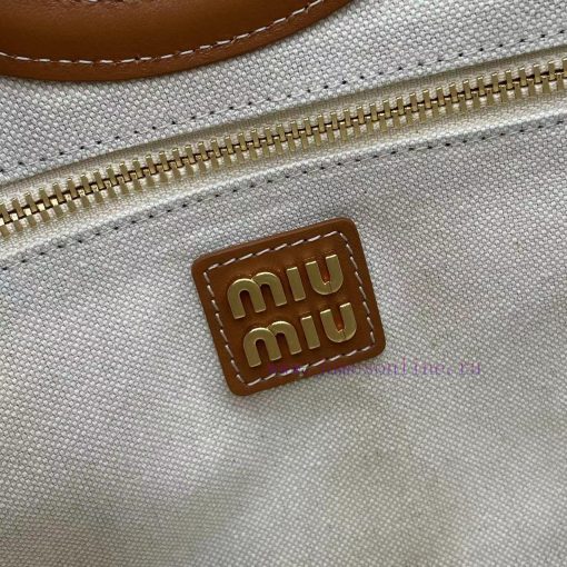 MiuMiu Bags The Key Words Of This New IVY Handbag Are Its Simple Lines Urban Style And Superior Leather. It roagrweh - Image 10