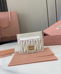 MiuMiu Bags Miu Miu's Latest Series Of Card Bags Comes With A Complete Set Of Original Packaging. They Are ufhfx4vc