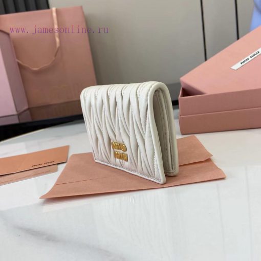 MiuMiu Bags Equipped With A Complete Set Of Original Packaging The New Pocket Wallet Is Made Of Imported To z048fpio - Image 3