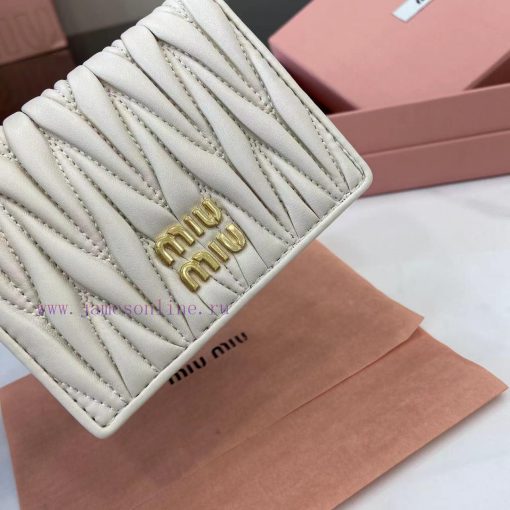MiuMiu Bags Equipped With A Complete Set Of Original Packaging The New Pocket Wallet Is Made Of Imported To z048fpio - Image 6