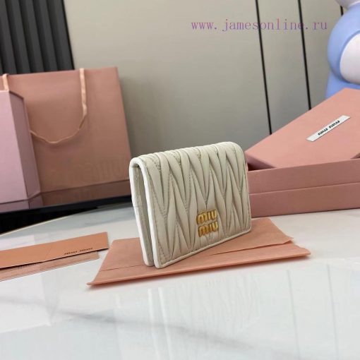MiuMiu Bags Equipped With A Complete Set Of Original Packaging The New Pocket Wallet Is Made Of Imported To z048fpio - Image 7