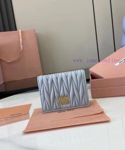 MiuMiu Bags Equipped With A Complete Set Of Original Packaging The New Pocket Wallet Is Made Of Imported To fpx9y0vx