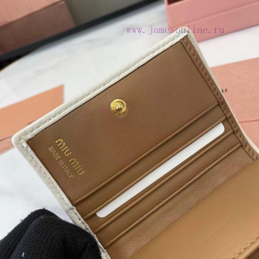 MiuMiu Bags Equipped With A Complete Set Of Original Packaging The New Pocket Wallet Is Made Of Imported To w22zsaau - Image 9